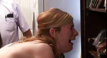 sex bú liếm Người phụ nữ bị đụ phim sex anime ko che bởi một anh chàng xoăn tội nghiệp.