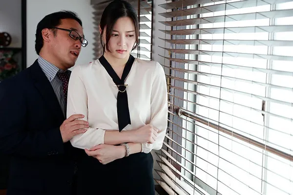 loạn luan Em muốn anh giúp người chồng em trả món nợ này thì em phải ngoan